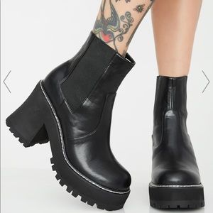 Current Mood Injustice Boots